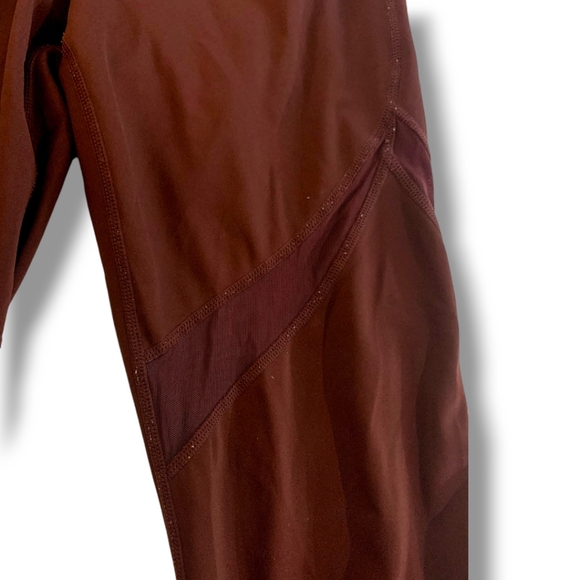 EUC ATHLETA TENACITY 7/8 TIGHT IN POWERLIFT IN ANTIQUE BURGANDY, SIZE MEDIUM - Picture 13 of 16